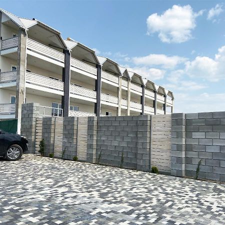 לזורנה Lazurit Family Hotel מראה חיצוני תמונה