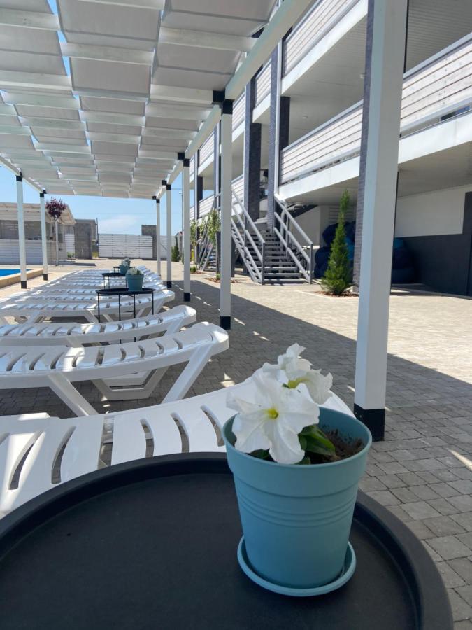 לזורנה Lazurit Family Hotel מראה חיצוני תמונה