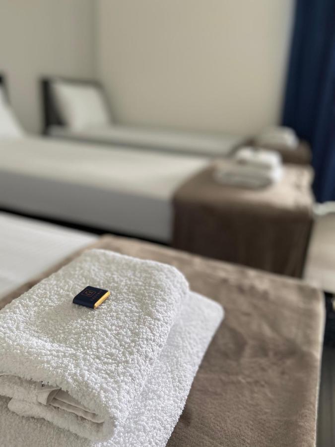 לזורנה Lazurit Family Hotel מראה חיצוני תמונה